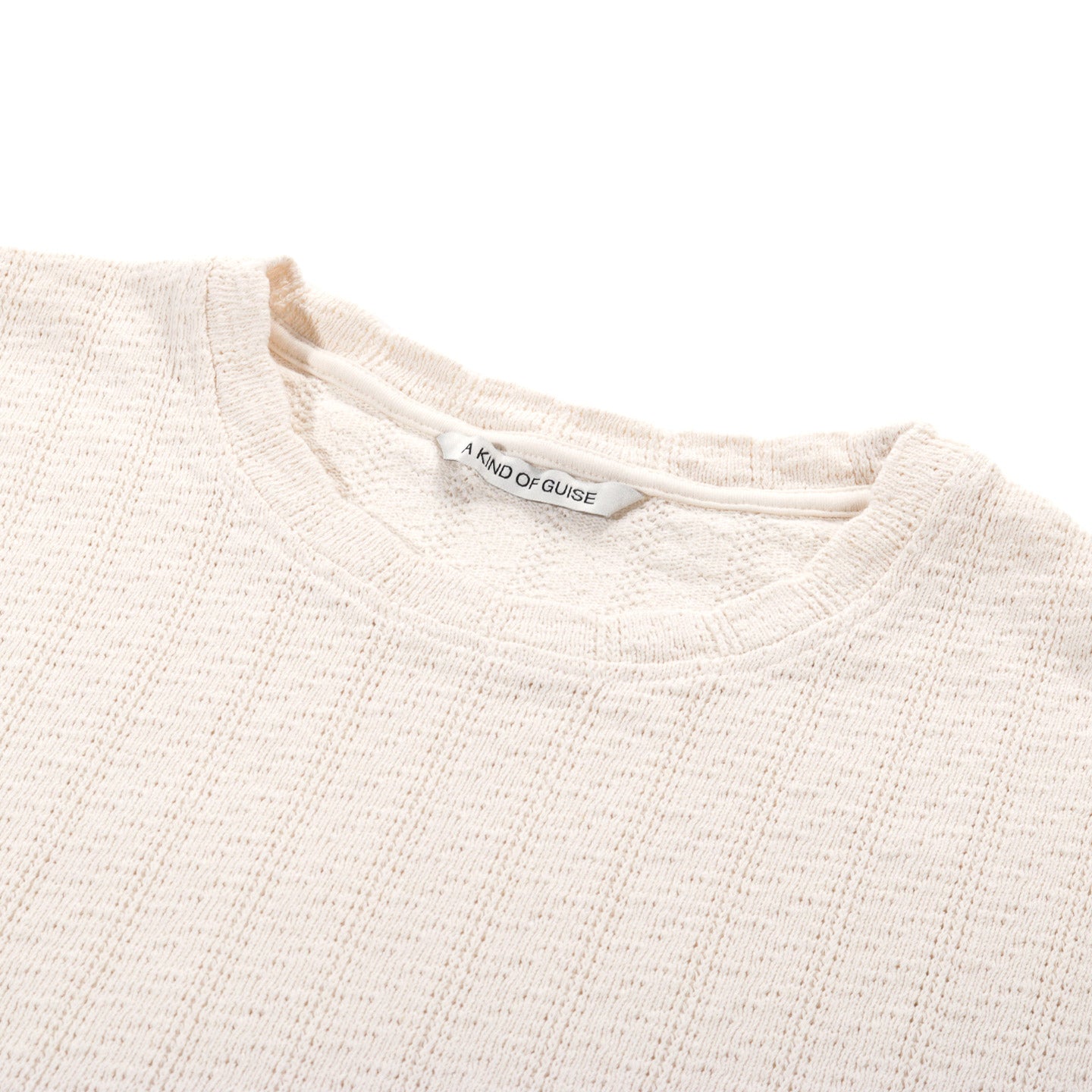 A KIND OF GUISE THUY T-SHIRT ARAN CREME