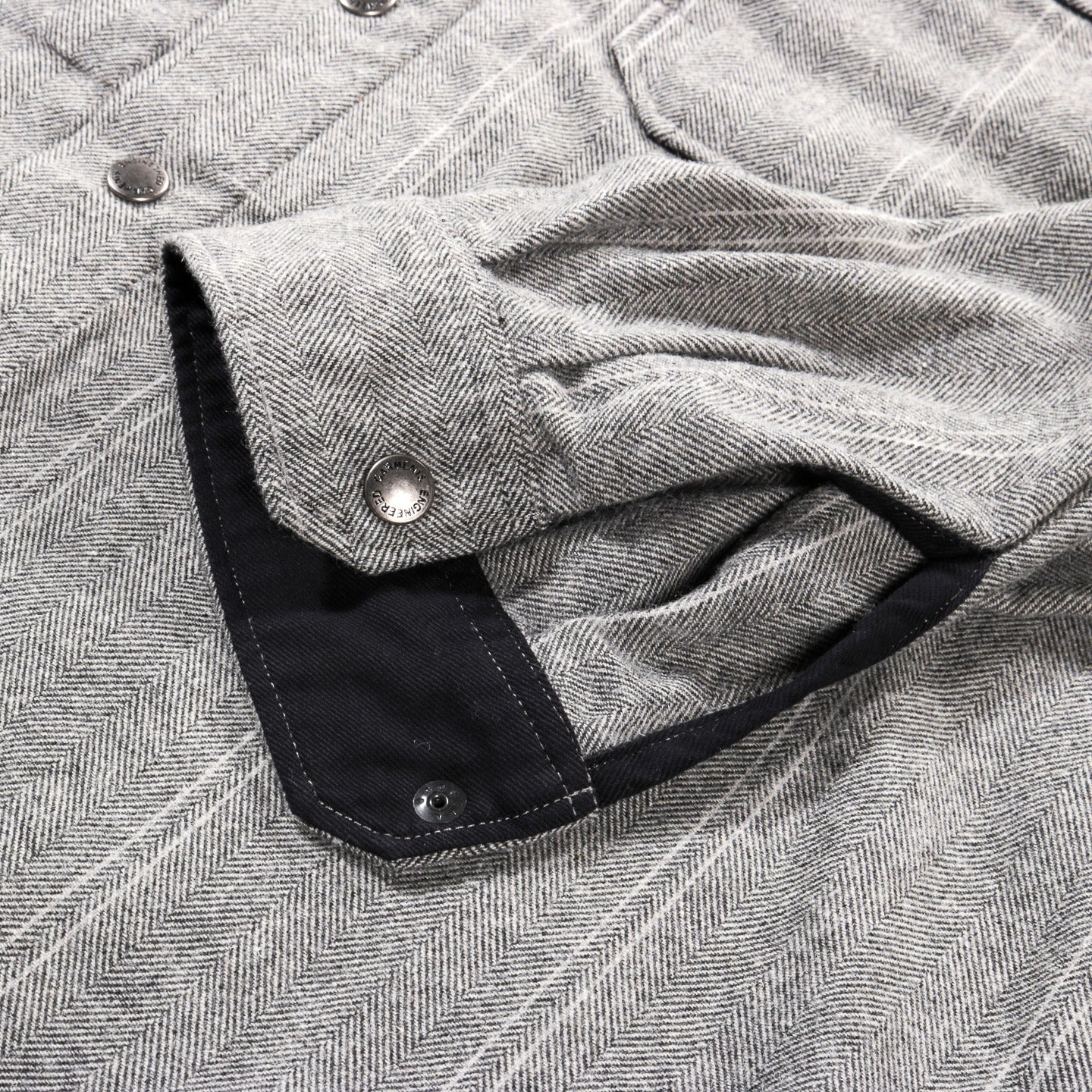 ENGINEERED GARMENTS CPO SHIRT JACKET LT. GREY WOOL STRIPED HB