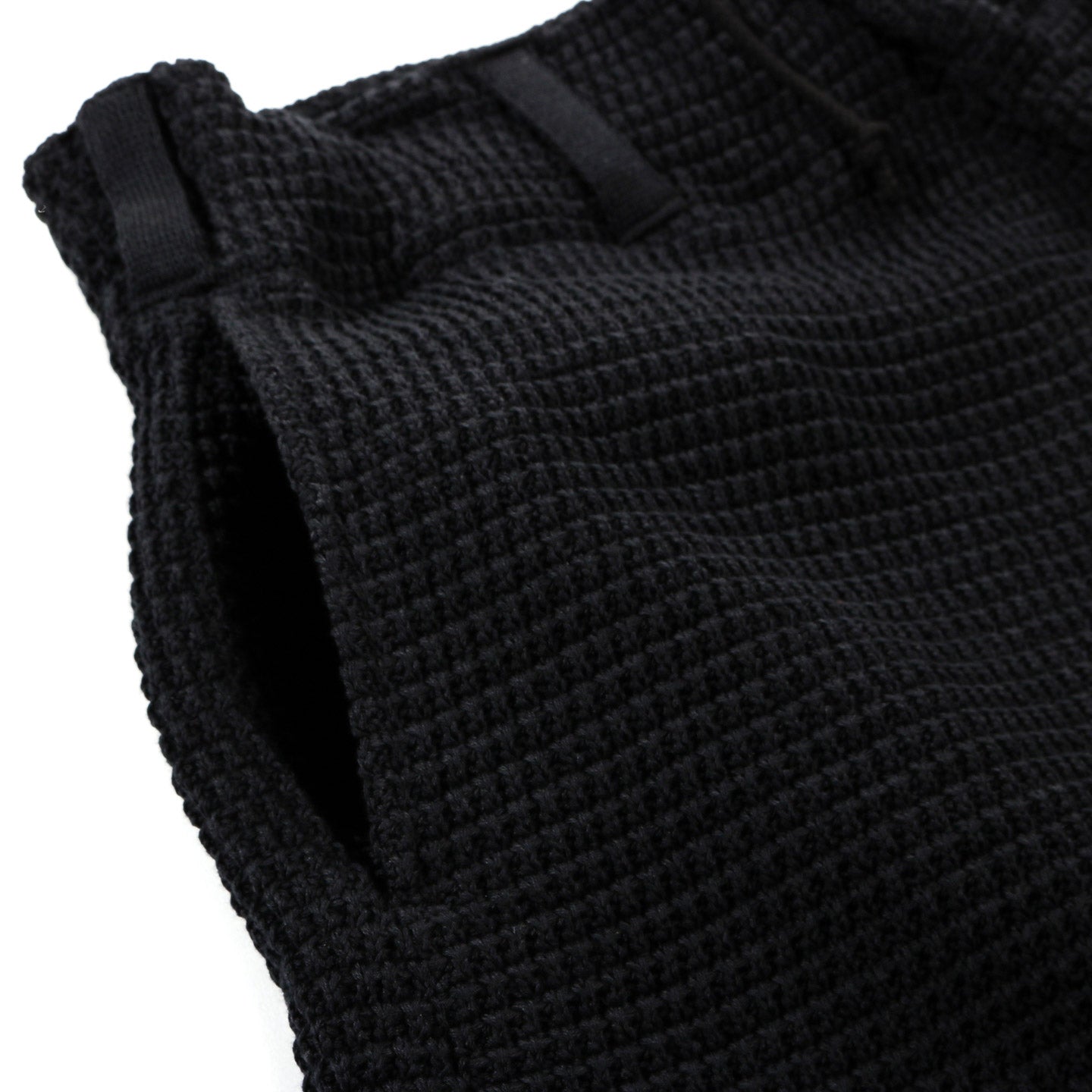 GIM CONTEXT CHUNKY KNITTED SUPER BIG SHORTS BLACK
