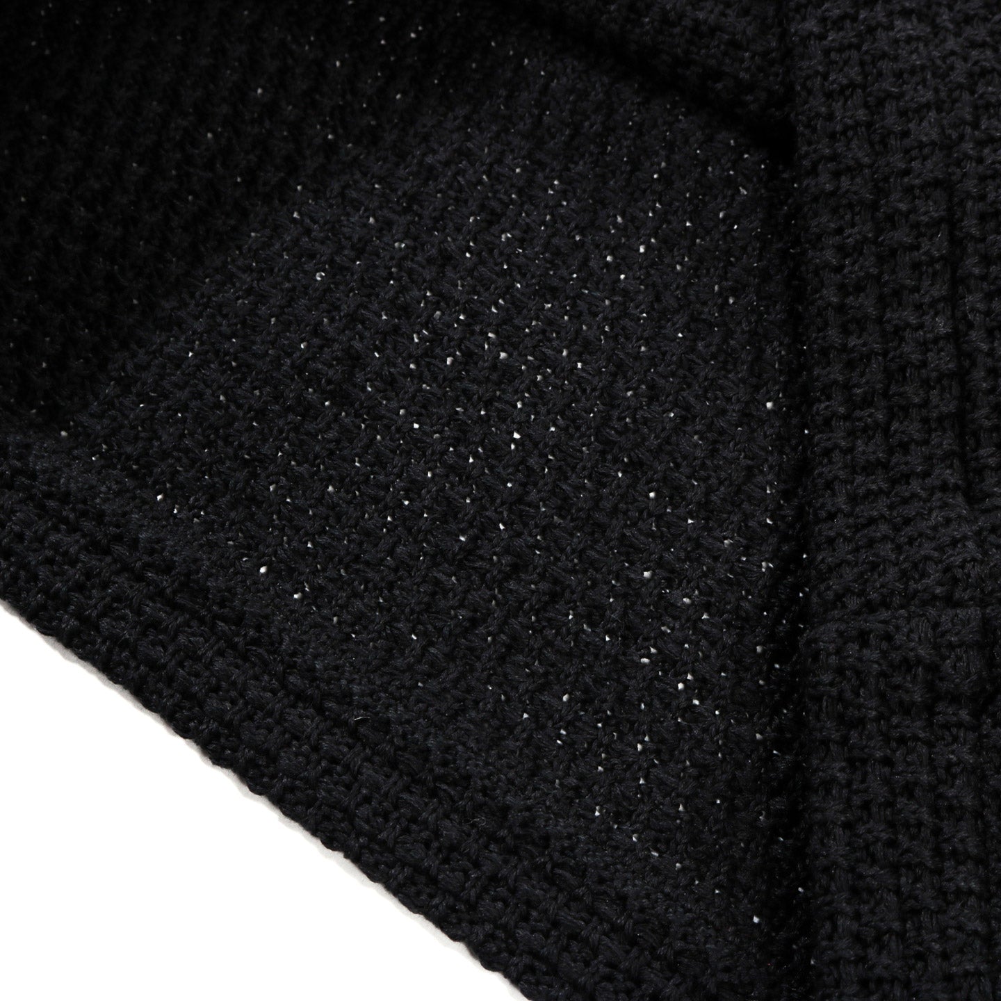 GIM CONTEXT CHUNKY KNITTED SUPER BIG SHORTS BLACK