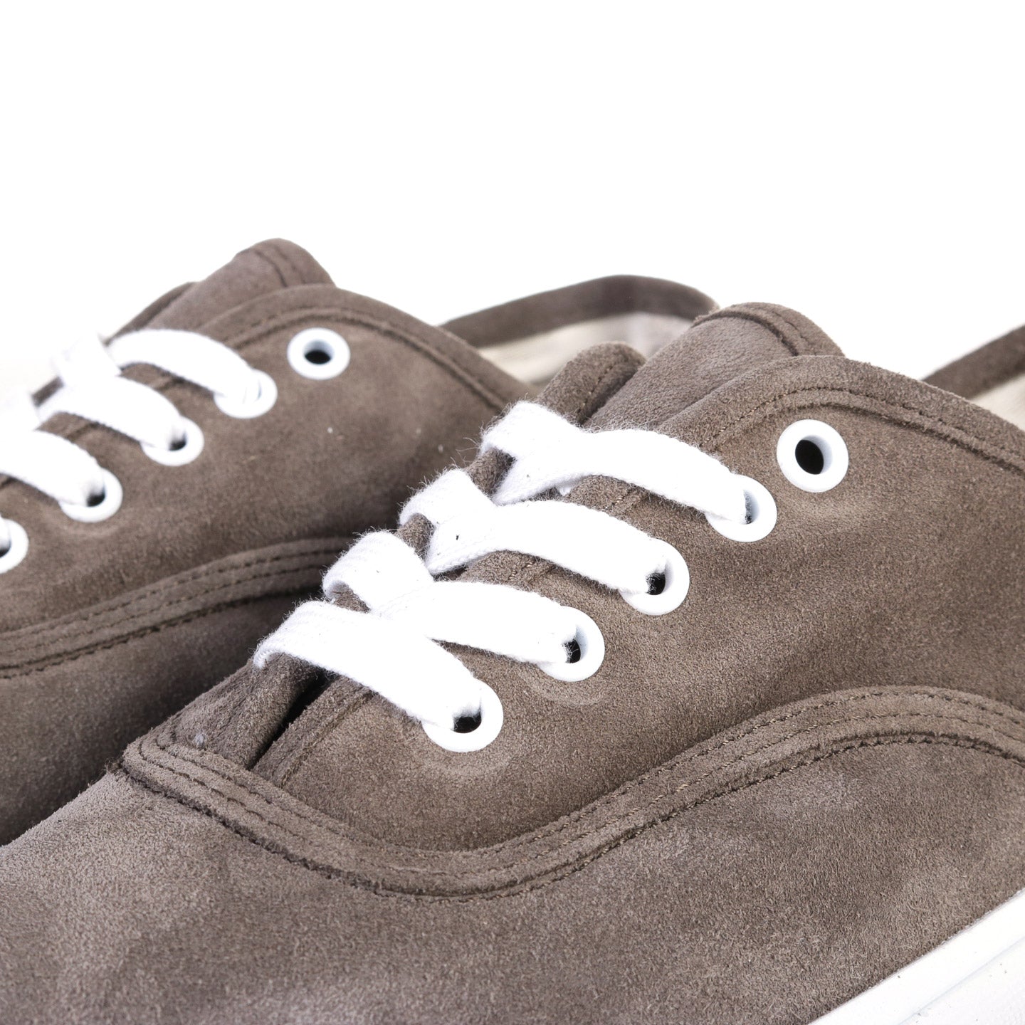 REPRODUCTION OF FOUND U.S. NAVY MILITARY TRAINER DARK BEIGE