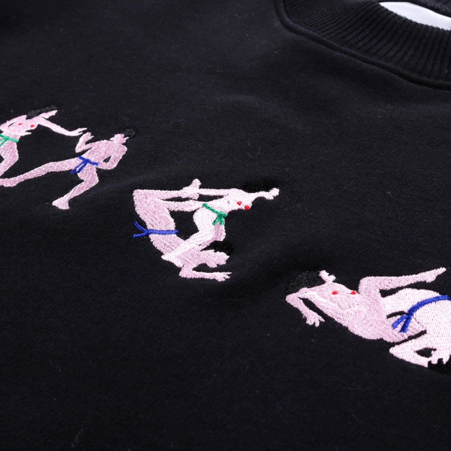 CARNE BOLLENTE KARATE QUEEN CREWNECK BLACK