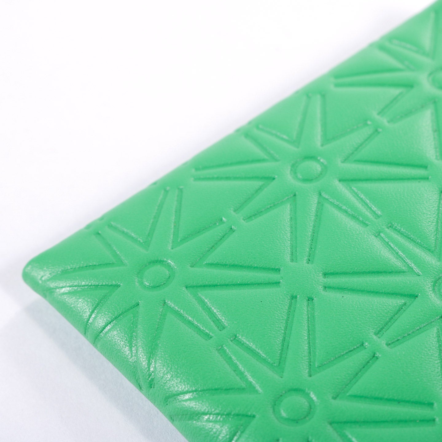 COMME DES GARCONS SA310E EMBOSSED LEATHER ZIP WALLET GREEN